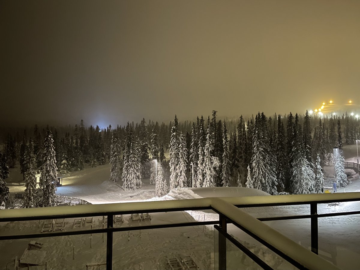 butakun74's tweet image. after a day of skiing in -15 deg temp in Trysil, Norway, only now I started reading the last day's problem, and I'm like wtf, with a big grin on my face. #adventofcode #adventofcode2022