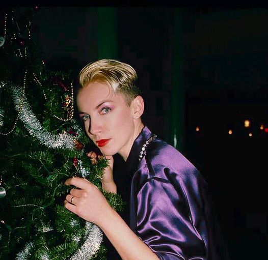 Happy birthday Annie Lennox, born on Christmas Day in 1954. 