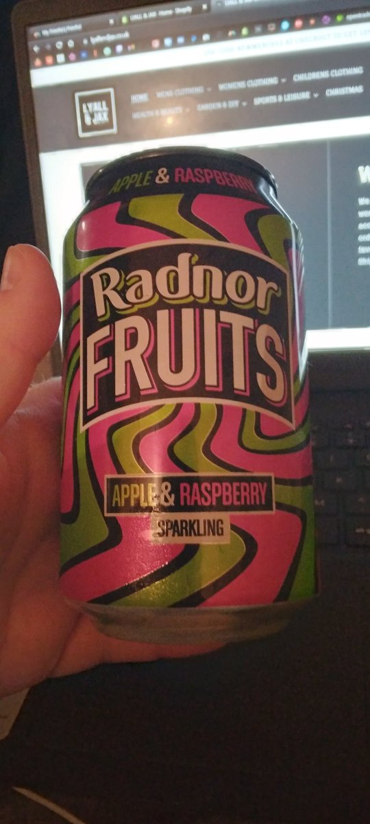 veronica_lyall's tweet photo. This definitely tastes like the Kopparberg summerfruits cider . π βΊ β₯ #appleandraspberry #randorfruits #juice #kopparberg #cider #summerfruits #christmas #drink #love https://t.co/jAGFiXqSGL