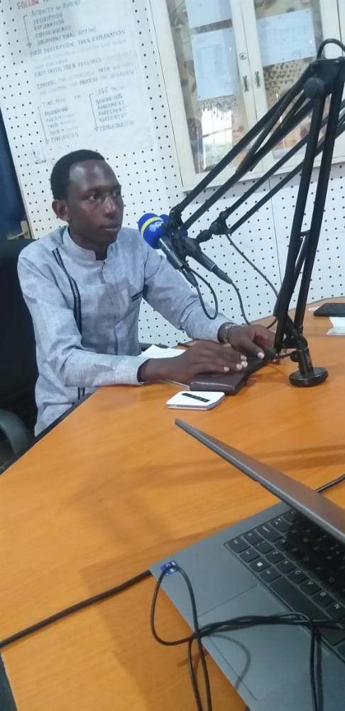 NyagatareNyc's tweet photo. Kuri Uyu Mugoroba, Umuhuzabikorwa wa #NYC ku Karere @moses_katurebe , #YEGOCENTER Coordinator #Karake n'Umuyobozi w'Itorero IMENA CULTURAL TROUP #Kimenyi basabye Urubyiruko kuzitabira Igitaramo cy'Umuco ejo 26/12/2022 Kwa Cyamazima @YouthCultureRW https://t.co/VxpWgMLQLY