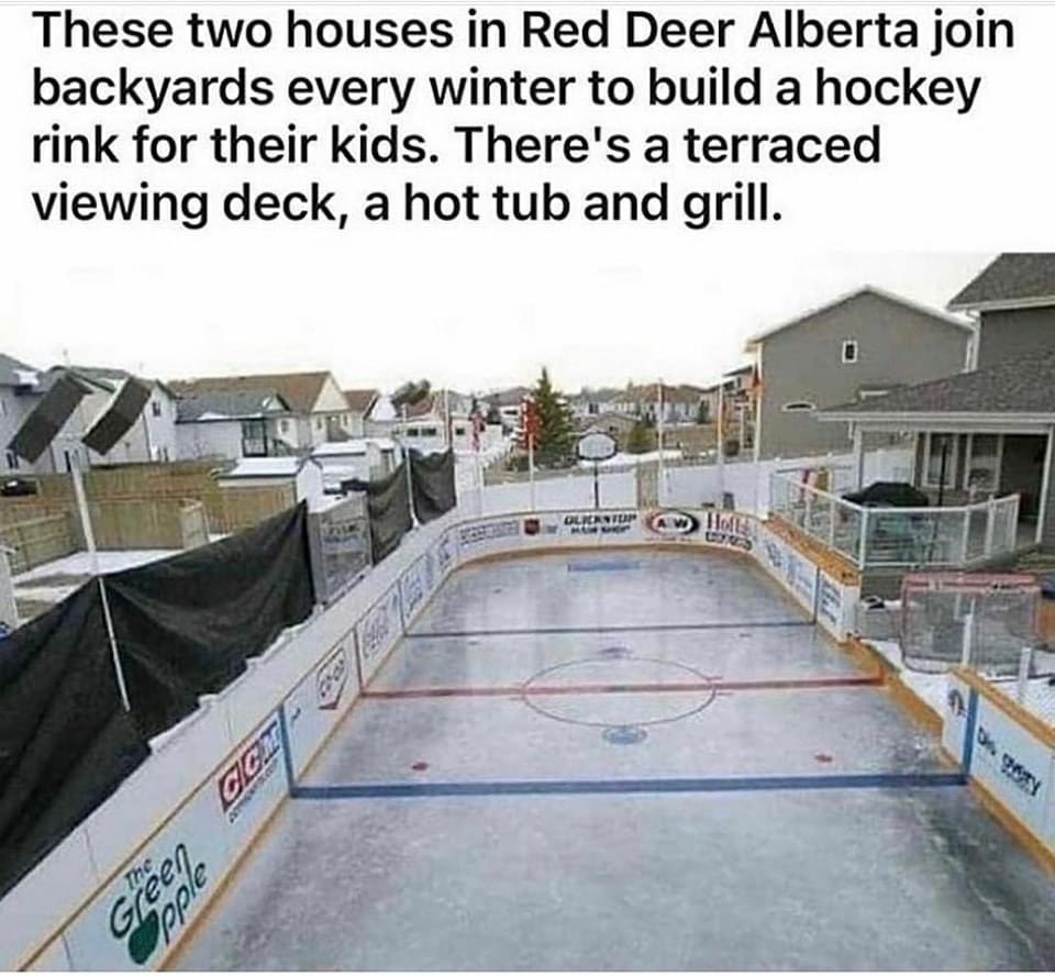 TFCLeafnation's tweet image. This is so cool in Red Deer, Alberta.  #MerryChristmas