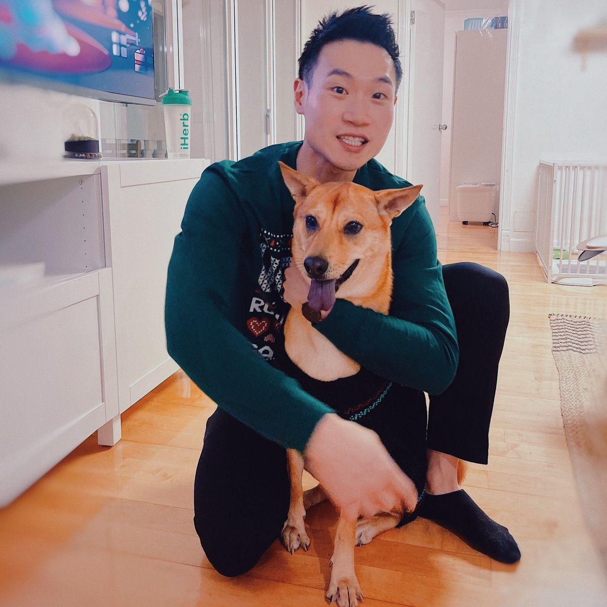 Merry X'mas 🎄🎁
It happens to also be my birthday 🎂

Grateful to have met so many intelligent &amp; wonderful people in web3.

My real name is Simpson. I am a vegan🌱 &amp; go by Vegan in web3. I also simp alot (maybe it's the real name 🤔)

Much love &amp; to a much better 2023 💚🍾