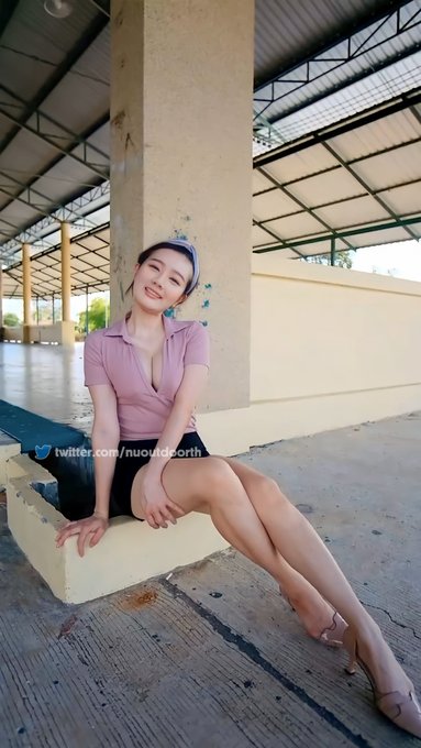 ถ่ายรูปลงเฟสบุค น่ารักใสๆ  VS ถ่ายรูปลงทวิตเตอร์ส่งบอส ร่านๆเงี่ยนควย #ด้านมืด   https://t.co/SsXkAa5pBW<a href="/tag/%E0%B8%94%E0%B9%89%E0%B8%B2%E0%B8%99%E0%B8%A1%E0%B8%B7%E0%B8%94"class="tags"><span>#ด้านมืด</span></a>