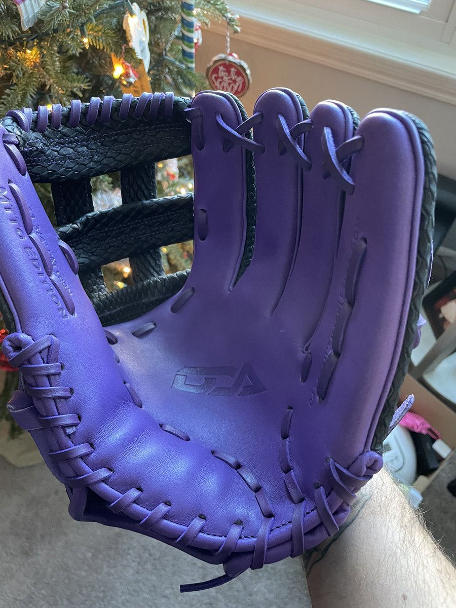New infield glove turned out really nice.