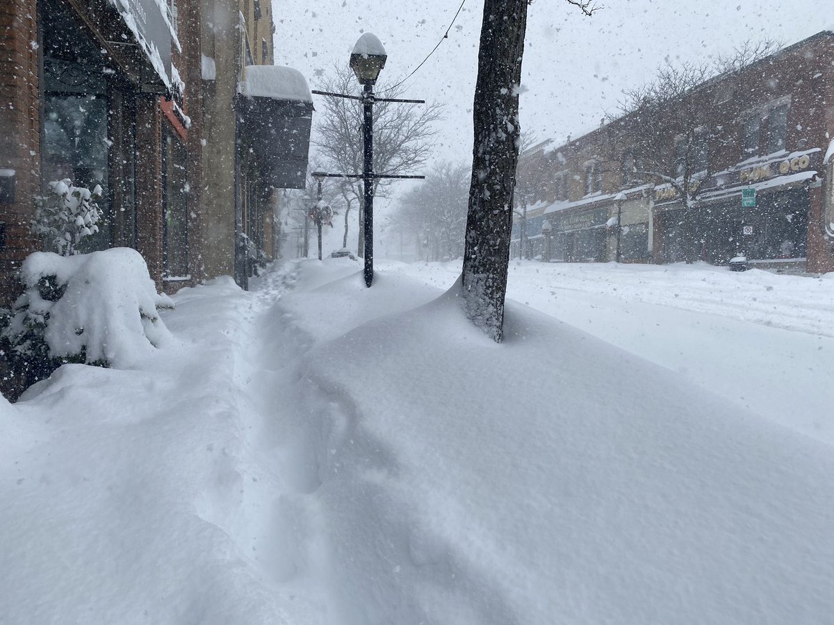 merry no
#onstorm #orillia