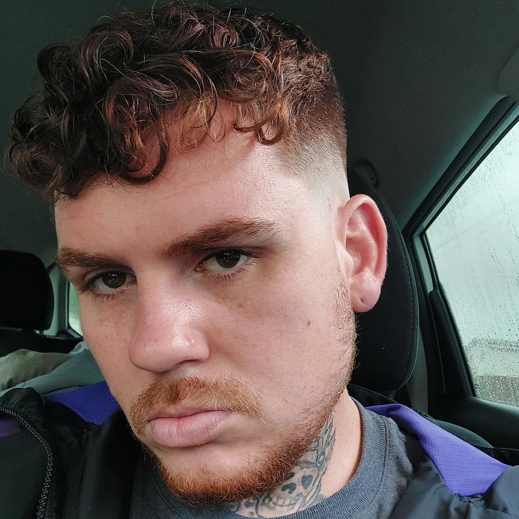 Billy9o5's tweet photo. #NewProfilePic https://t.co/OkNiN15D16