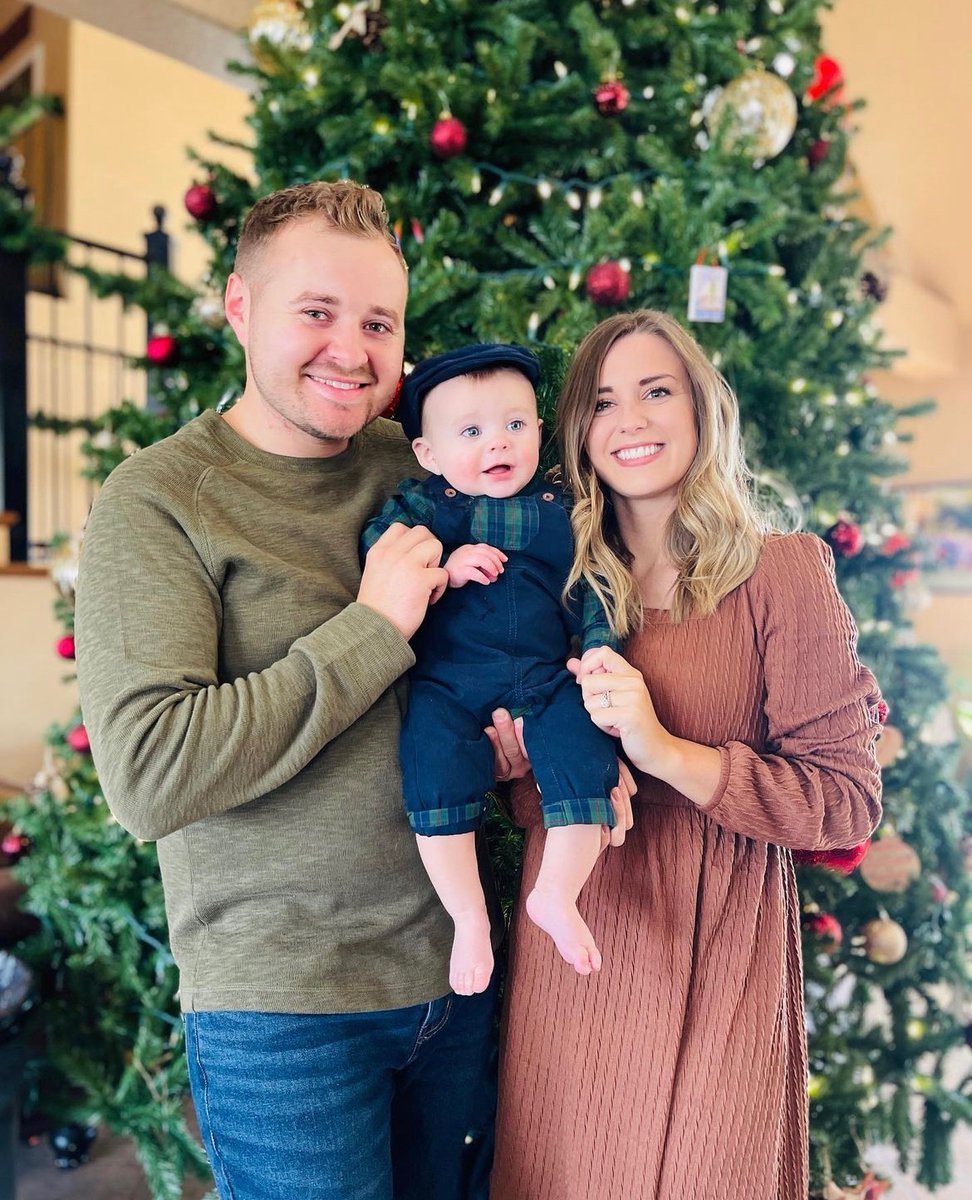 Duggar Sisters tweet media