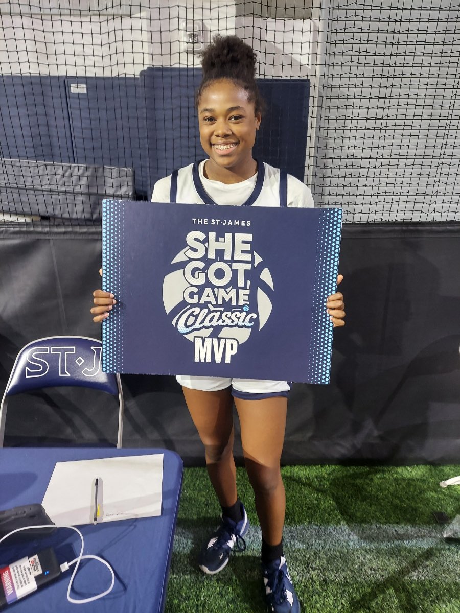 Crystal10200725's tweet photo. She got game classic MVP https://t.co/3JhpZBqwr9