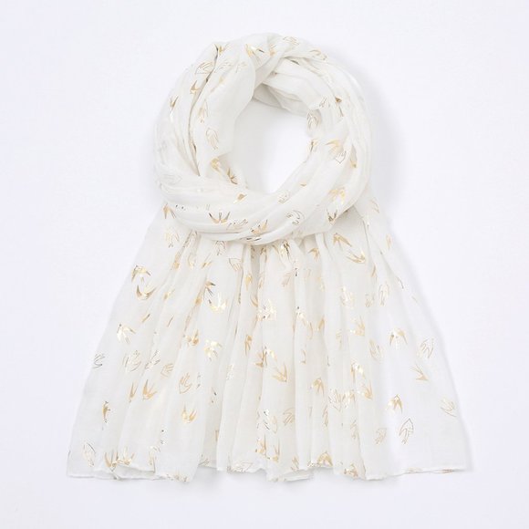 jakhot10's tweet photo. So good I had to share! Check out all the items I'm loving on @Poshmarkapp #poshmark #fashion #style #shopmycloset: https://t.co/ct5KIFOrQ1 https://t.co/JIFnIfJ1ug