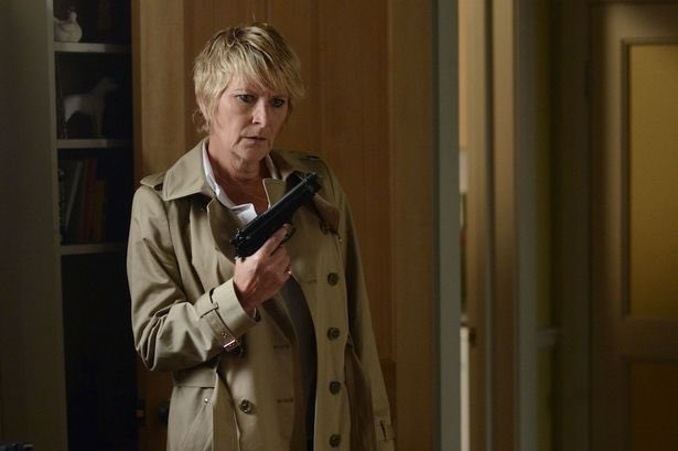 eds_afterglow's tweet photo. It’s just true that Shirley Carter will always be a mood #eastenders https://t.co/ElNd40fmrC