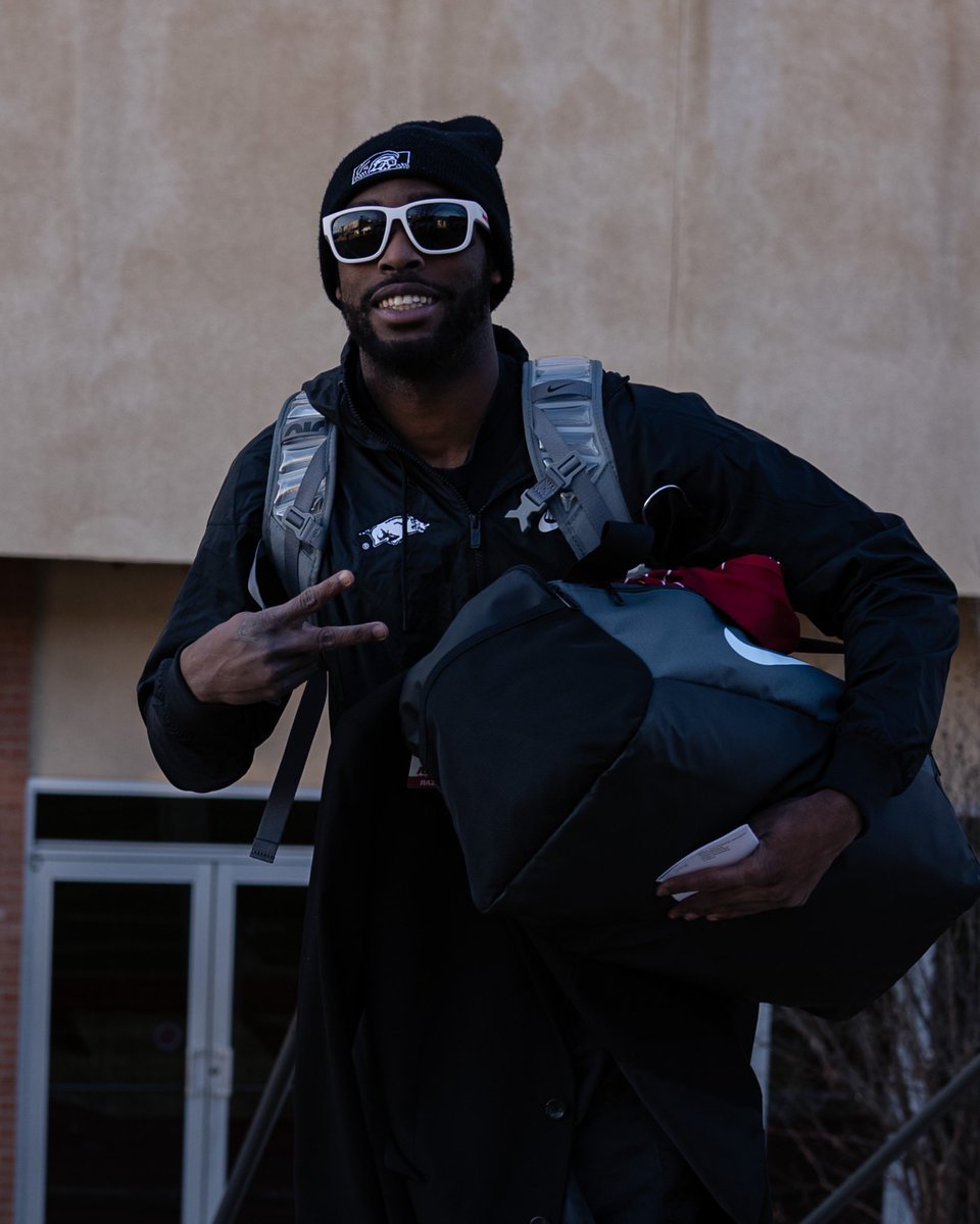 RazorbackFB's tweet photo. Let’s go bowling 🎳 https://t.co/lGIgIVOEWT