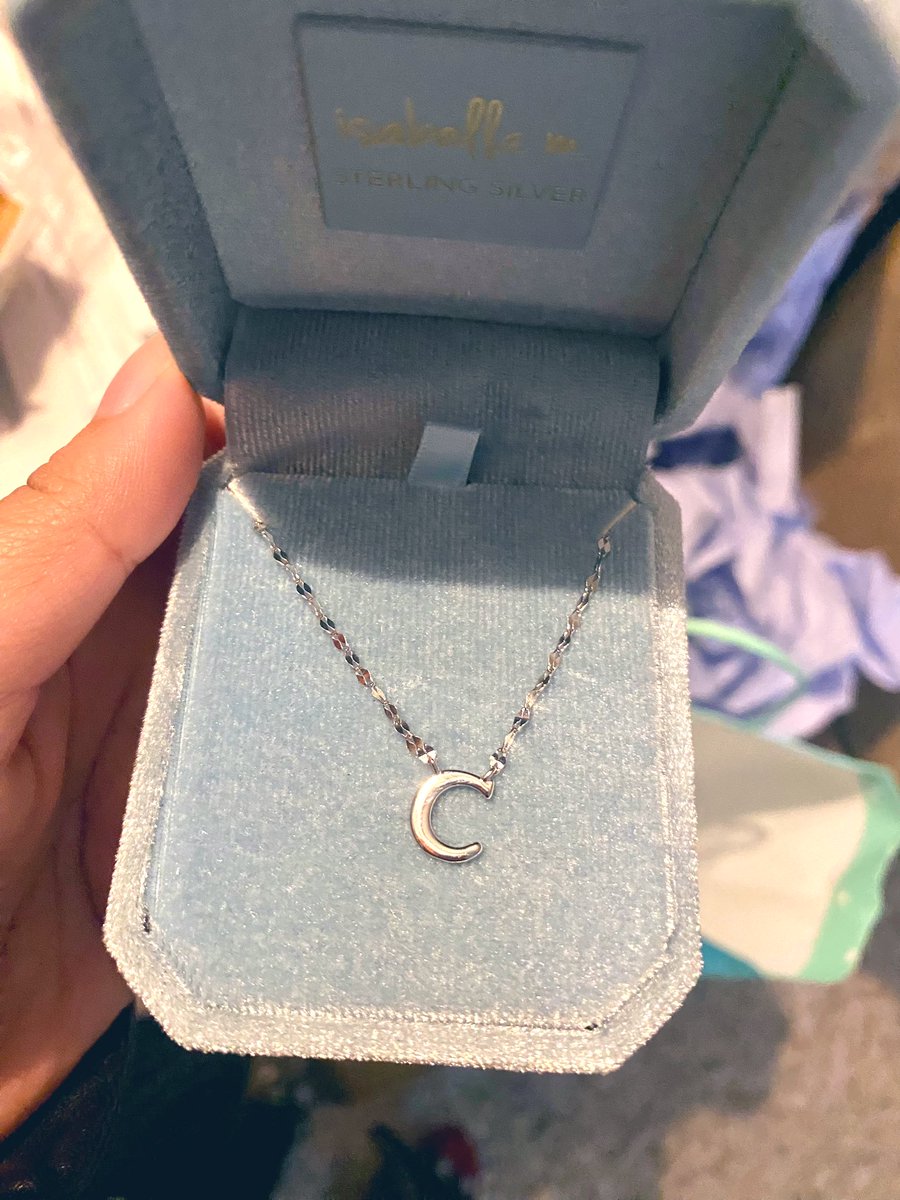 heartshapedshp's tweet photo. Hi. I genuinely laughed today for the first time in a long time. My brother thought he got me a necklace with a moon. Merry X-mas, everyone. https://t.co/b4Rg2noe7z