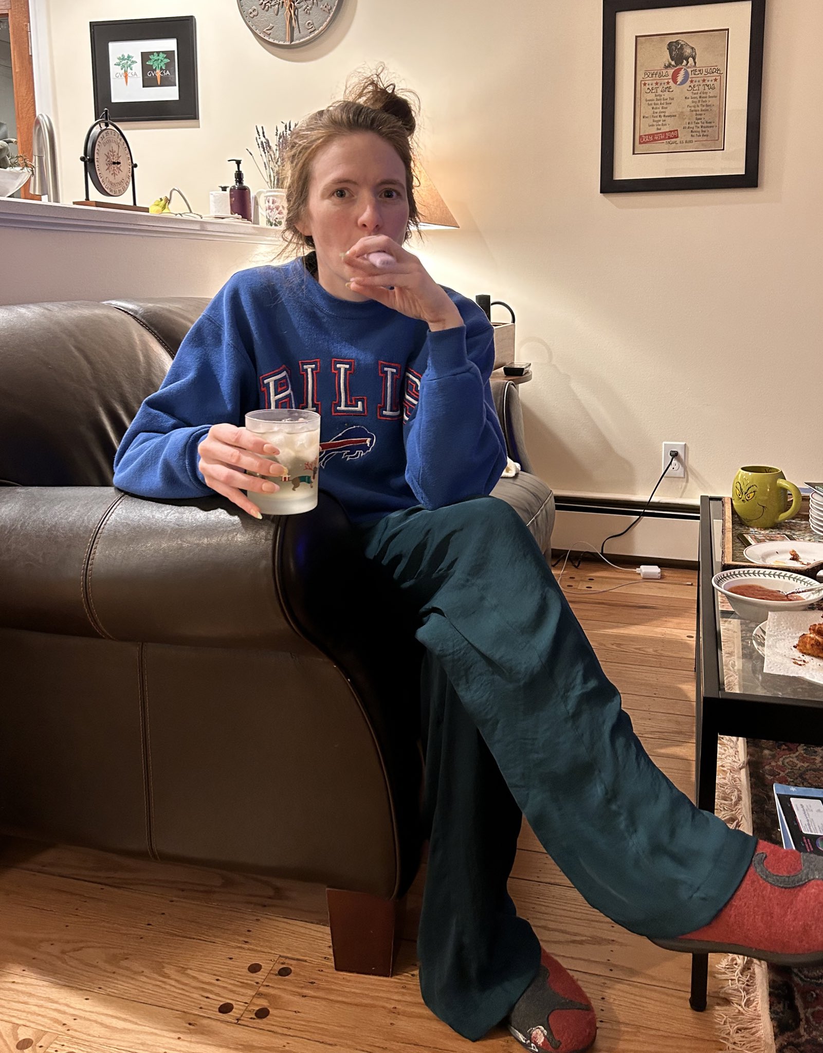 Maddy Smith on Twitter: “merry Xmas from your single mom. open your