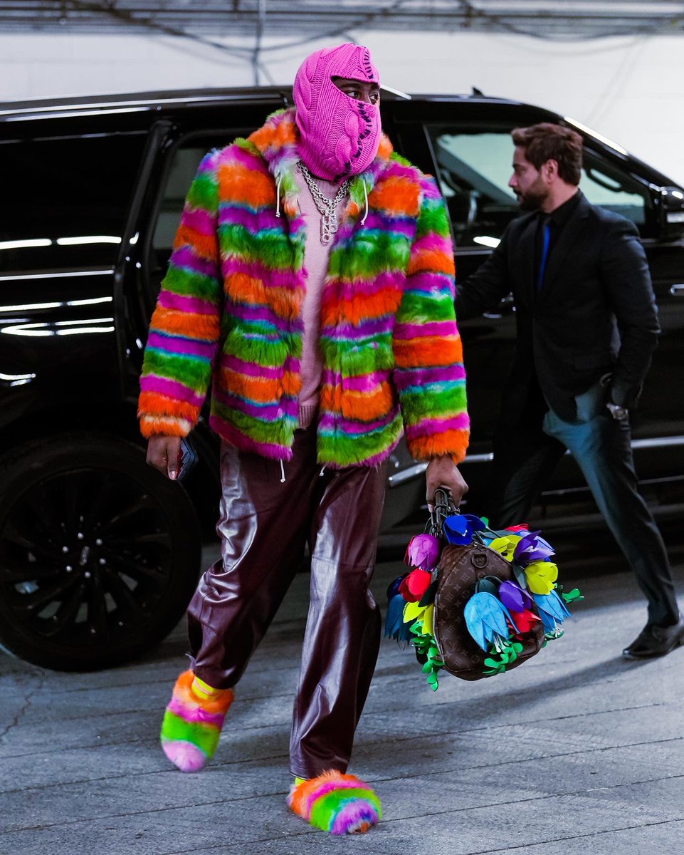 JHarden13's tweet image. Merry Christmas 🎁🎄