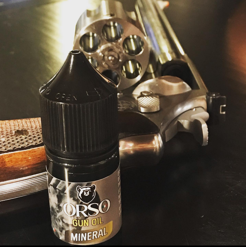 ORSO_oil's tweet photo. Para lubricar, preservar y mantener en excelente estado tu revolver favorito #smith #and #magnum #revolver #weeson #black #argentina #pistola #policiadebuenosaires #photo #militaresargentinos #fuerzasarmadasargentinas #tendencias #photography https://t.co/X22ZPF7kXS