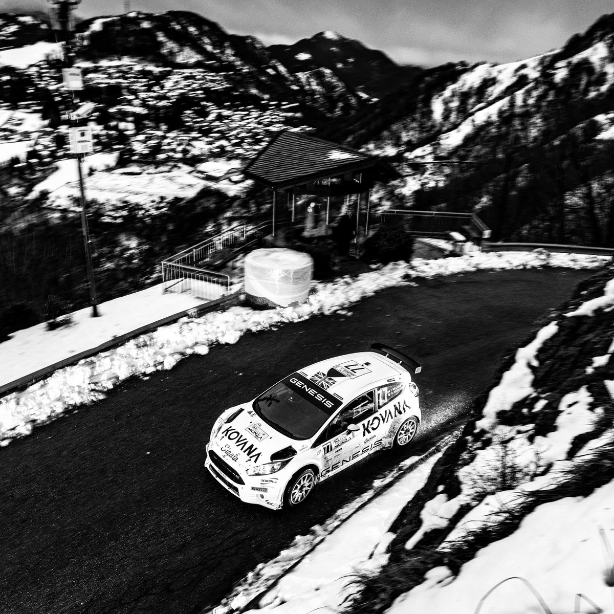 Happpppy Holidays everyone!! 🎄🌟⁣
⁣
Can you guess where this photo is from ?! 😉⁣
⁣