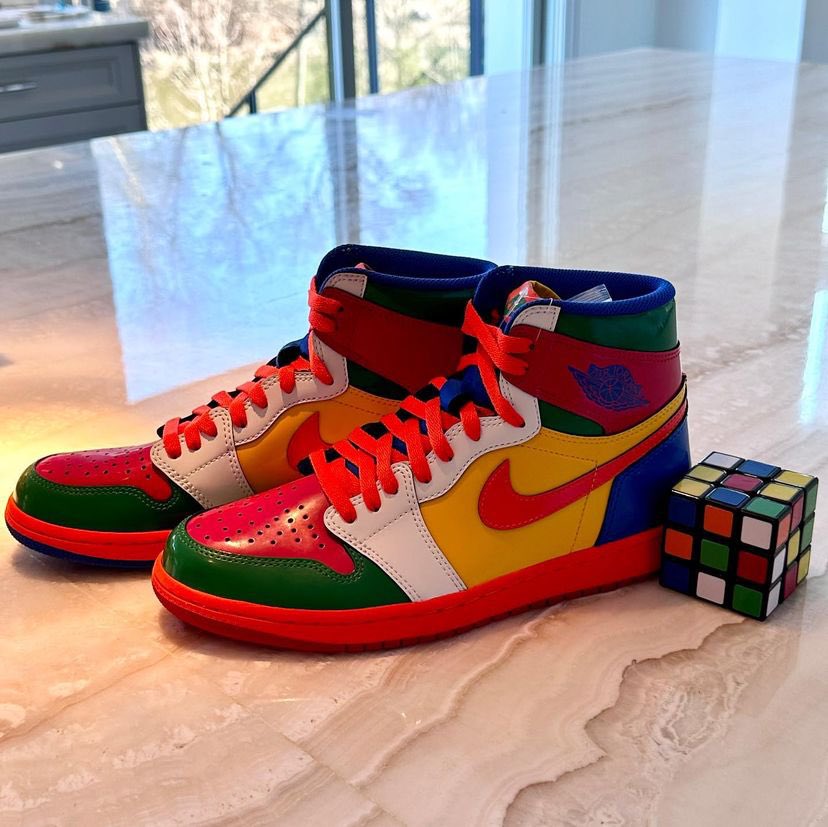 ComplexSneakers's tweet photo. .@FatJoe pulled out “Rubik’s Cube” Air Jordan 1 samples. 🤯 https://t.co/J1yXUTZIWi