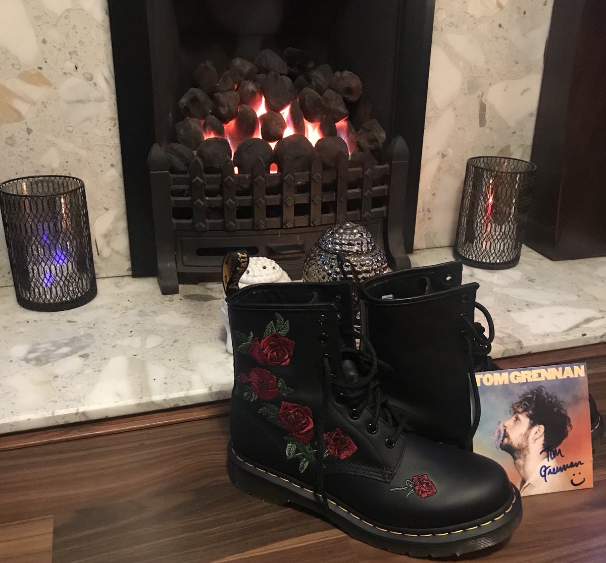 rie_curds's tweet photo. Thankyou Santa … can I get a reply from my favourite artist on the planet ⁦@Tom_Grennan⁩ 🙏🙏🙏🙏🙏 https://t.co/lCLHzyALCr