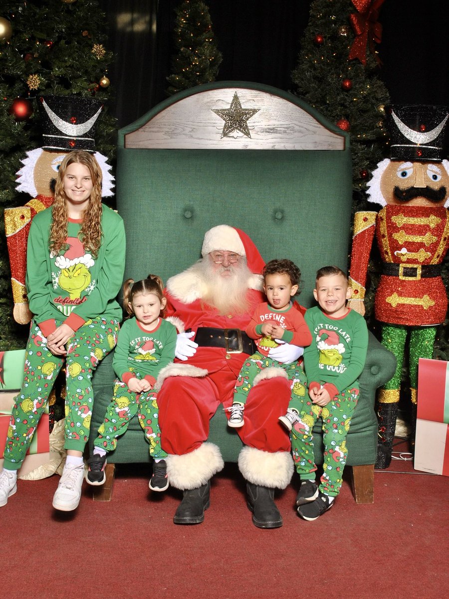 JMommie214's tweet photo. @pulte This would be a blessing for me and my kids, we would be forever grateful. Cash App. $MGrossmann86 https://t.co/aimmPw6bad