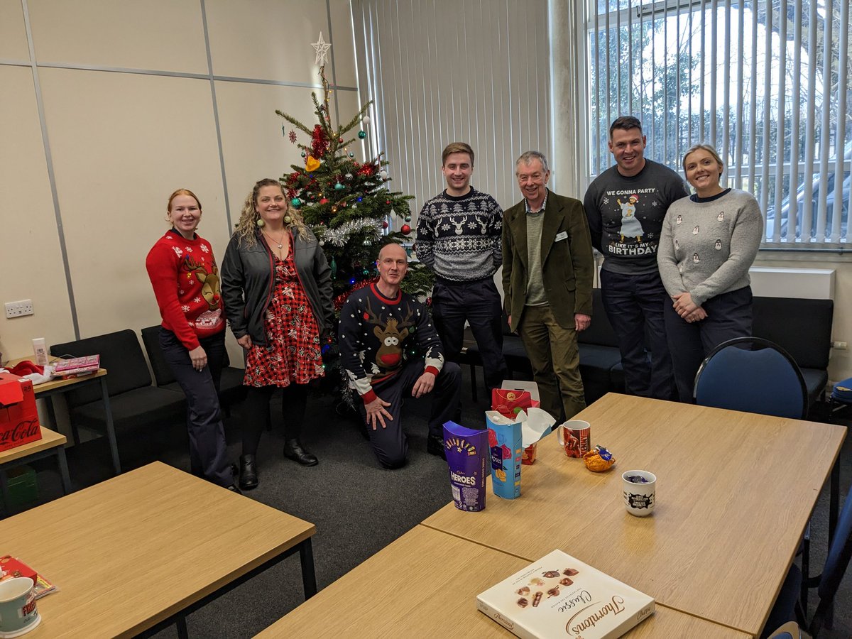DylanWynRees's tweet photo. It's important that we remember all the emergency services staff that have to work today to keep us safe. Thanks to Craig Rowlands and his crew at Bangor Fire Station for their warm welcome when I popped in. Merry Christmas and a Happy New Year to you all. 😊 @NorthWalesFire https://t.co/DzeyaYGfQG