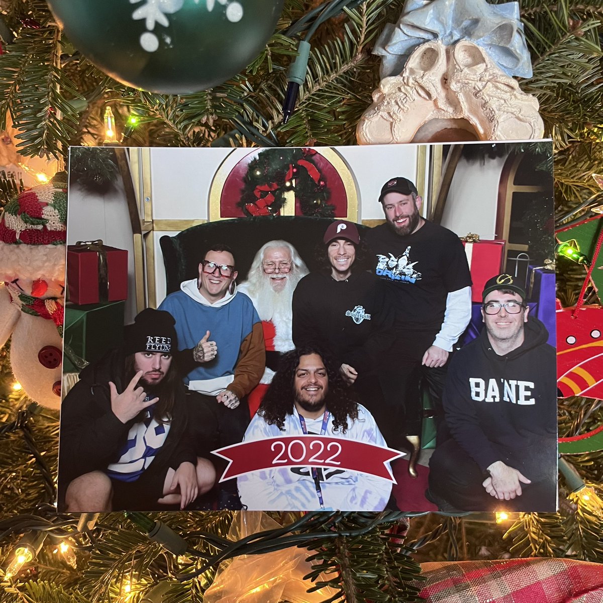 KeepFlyingBand's tweet photo. Life brings about change and people will come in and out of it from beginning to end. When you’ve got something with good wheels, ride that as long as you can. As long as you keep filling the jet fuel to the plane engine we will keep flying. Merry Christmas y’all. Thank you. https://t.co/5LOdLPrvvj
