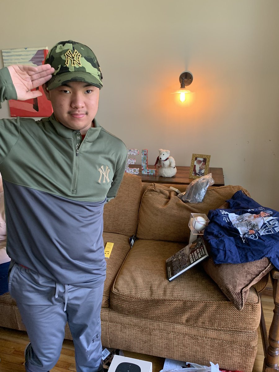 AndrewCaruso77's tweet photo. Yankees Christmas gift haul!! A couple of books by @Ian_OConnor & #DavidFischer, an NYY military green pullover, an Aaron Judge 2022 AL MVP TShirt & a @derekjeter autographed ⚾️!! Swipe to see me wearing the pullover & my camo Yankee cap! Reporting for duty!! 👇🏻🫡 https://t.co/bhydO38BKN
