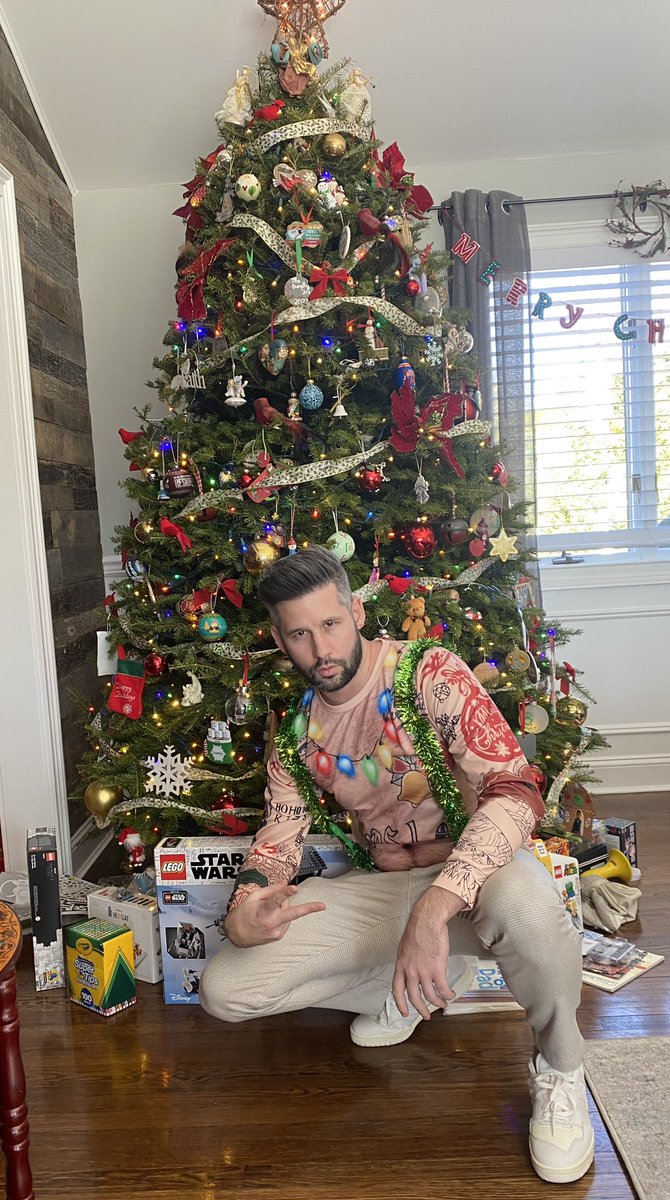 Merry Christmas Twitter Fam 🎄