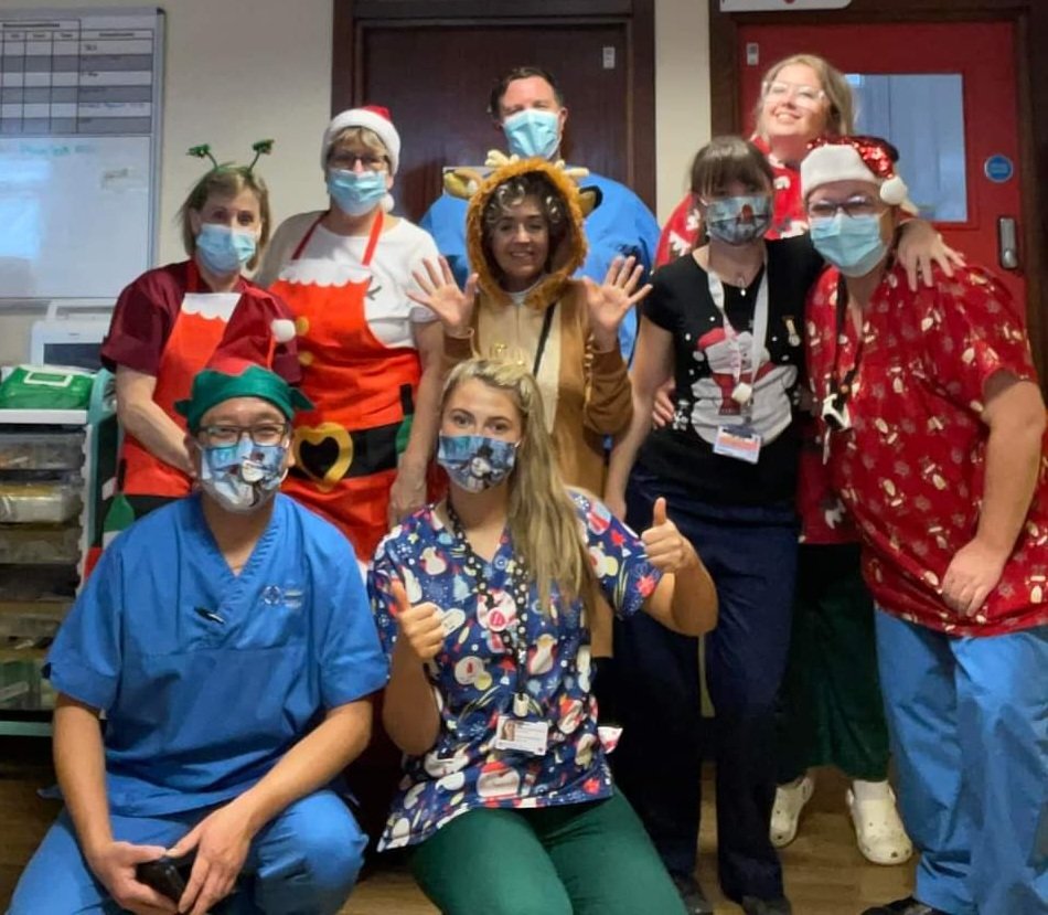 Sarah_Davies31's tweet photo. Spend the day with this lovely lot! I cannot express how much the team have supported my transition from student to NQN! Thanks for putting up with me! #ward8 #wgh #nadoligllawen #youguysrule @HywelDdaHB https://t.co/oOazRKkGiD