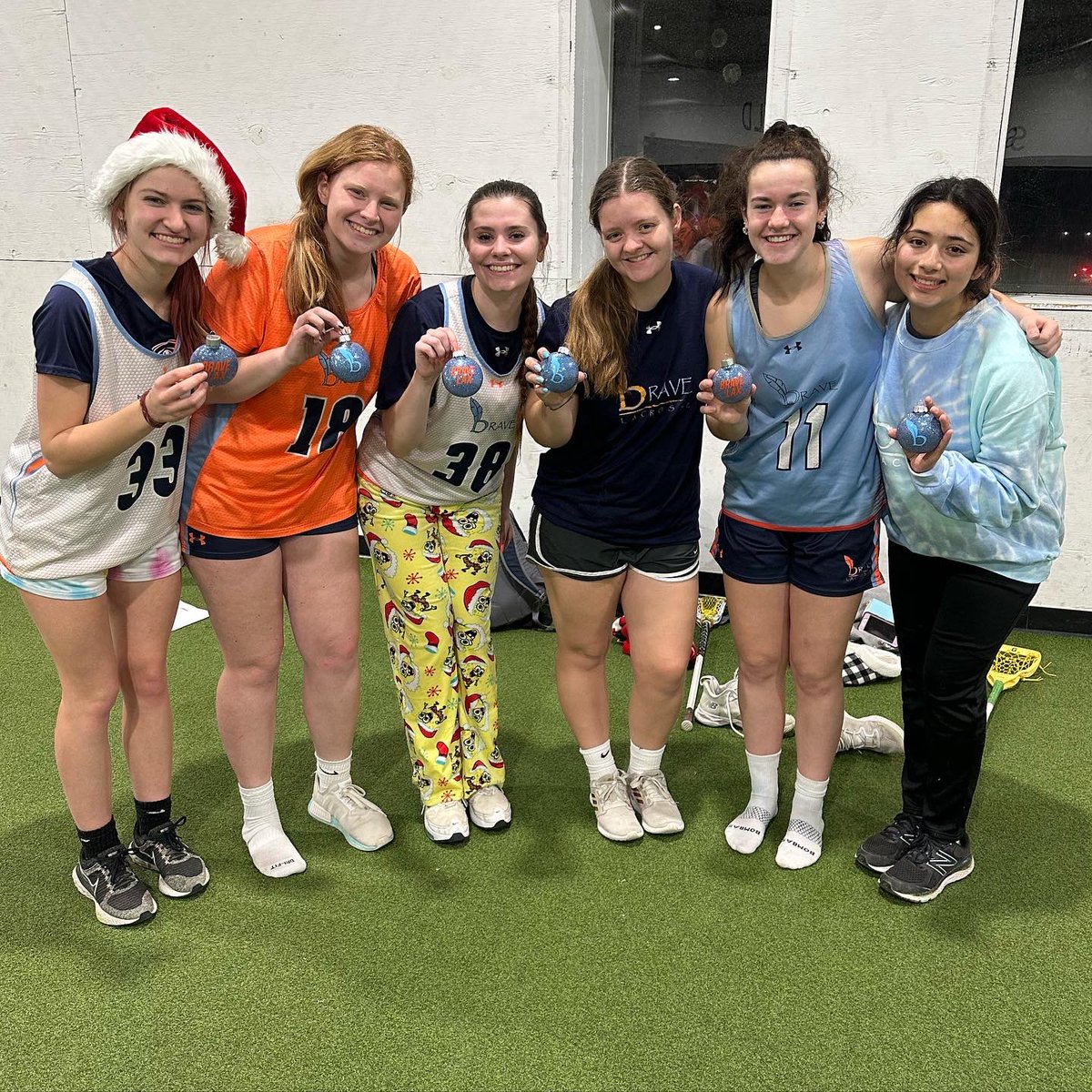 bravelax's tweet photo. Wishing a very Merry Christmas to our Brave Lacrosse fam + STL lacrosse community! May everyone have a great time of rest at home with families (and the pups!) 🎄 https://t.co/PvV7w8QkwR