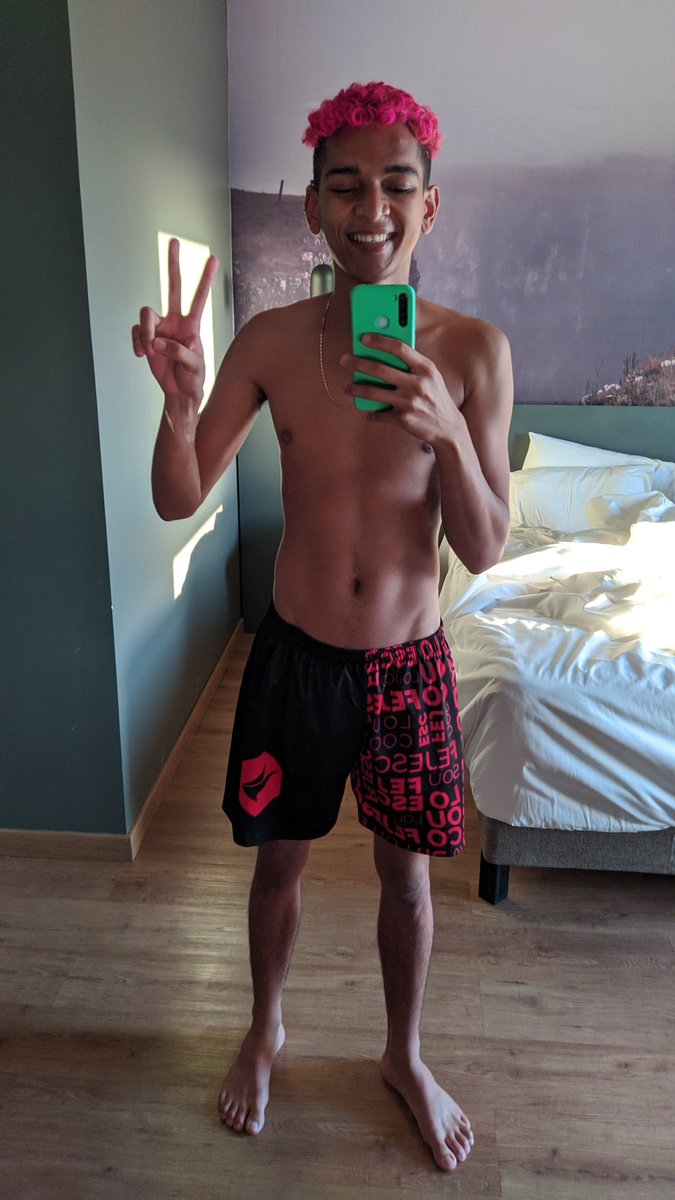 DollinhaS2's tweet image. Janeiro 2022 // Dezembro 2022. 
#Crescemos✅ @RaBressanini