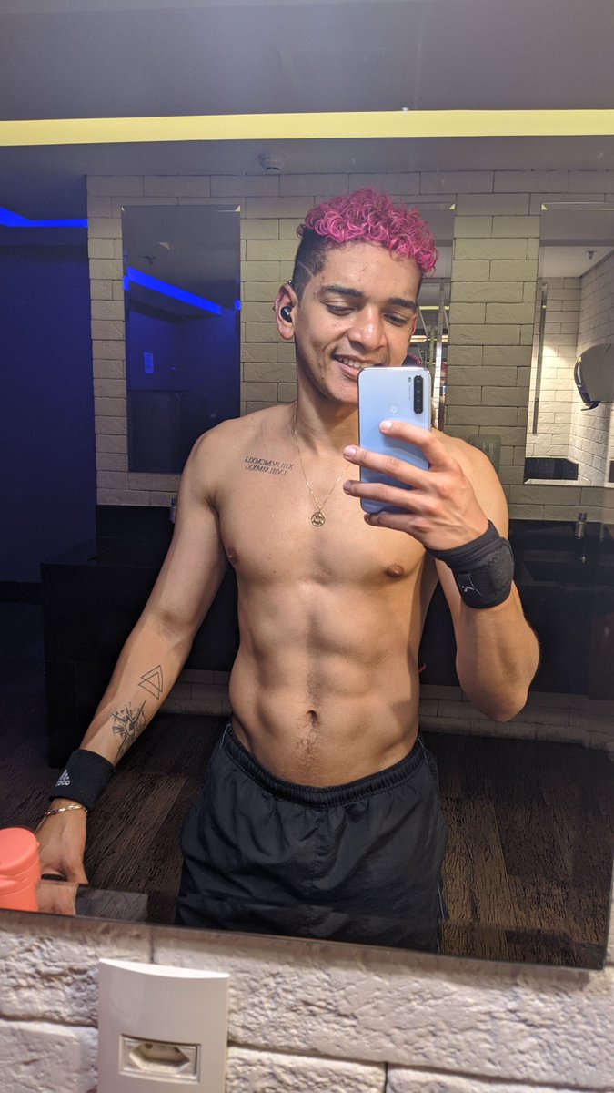 DollinhaS2's tweet image. Janeiro 2022 // Dezembro 2022. 
#Crescemos✅ @RaBressanini