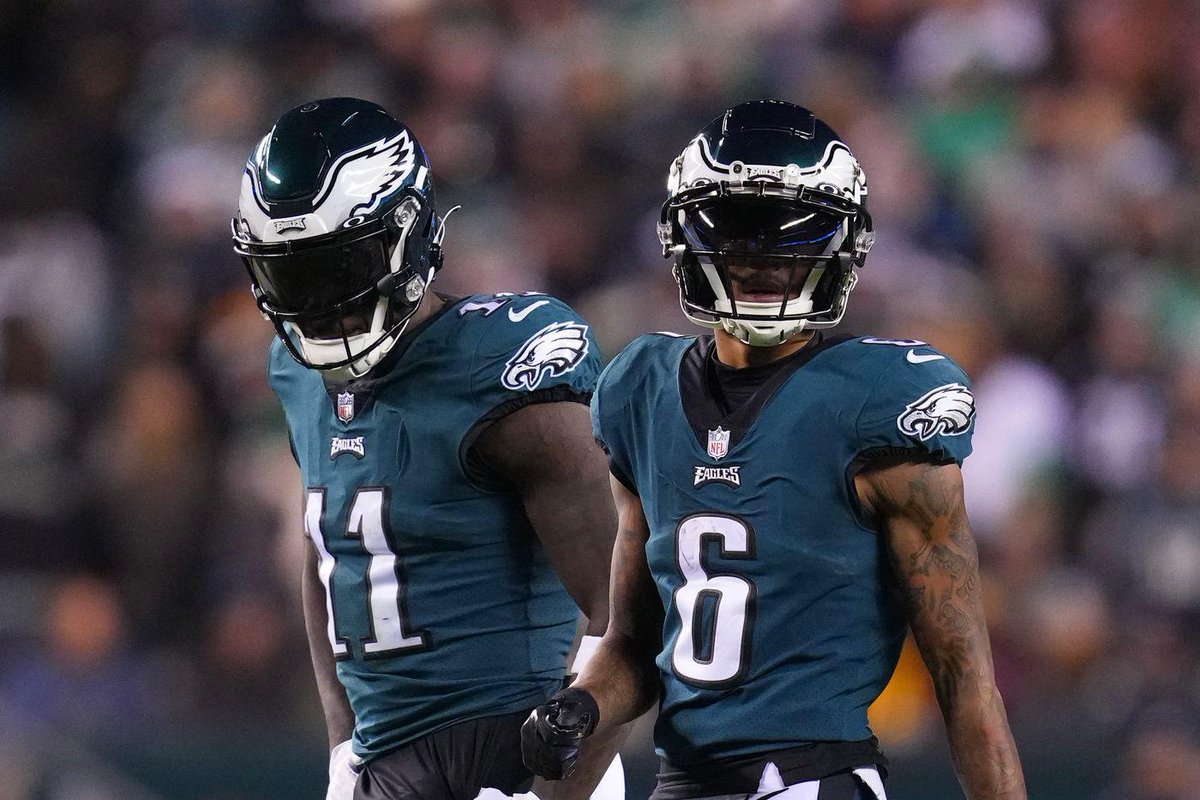 thomasrp93's tweet photo. DeVonta Smith:
- 79 receptions
- 1014 yards
- 7 TDs

AJ Brown:
- 80 receptions
- 1304 yards
- 10 TDs

Remember: 24 and 25 years old 🔥
#Eagles https://t.co/vrc8jCOrqk