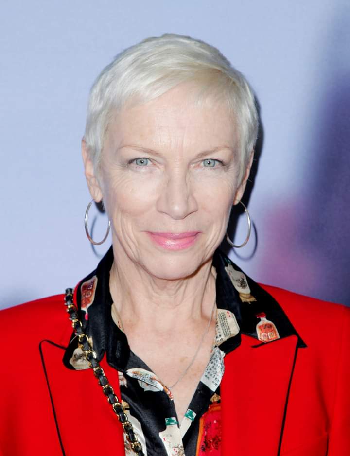 Happy Birthday to legendary singer Annie Lennox! 