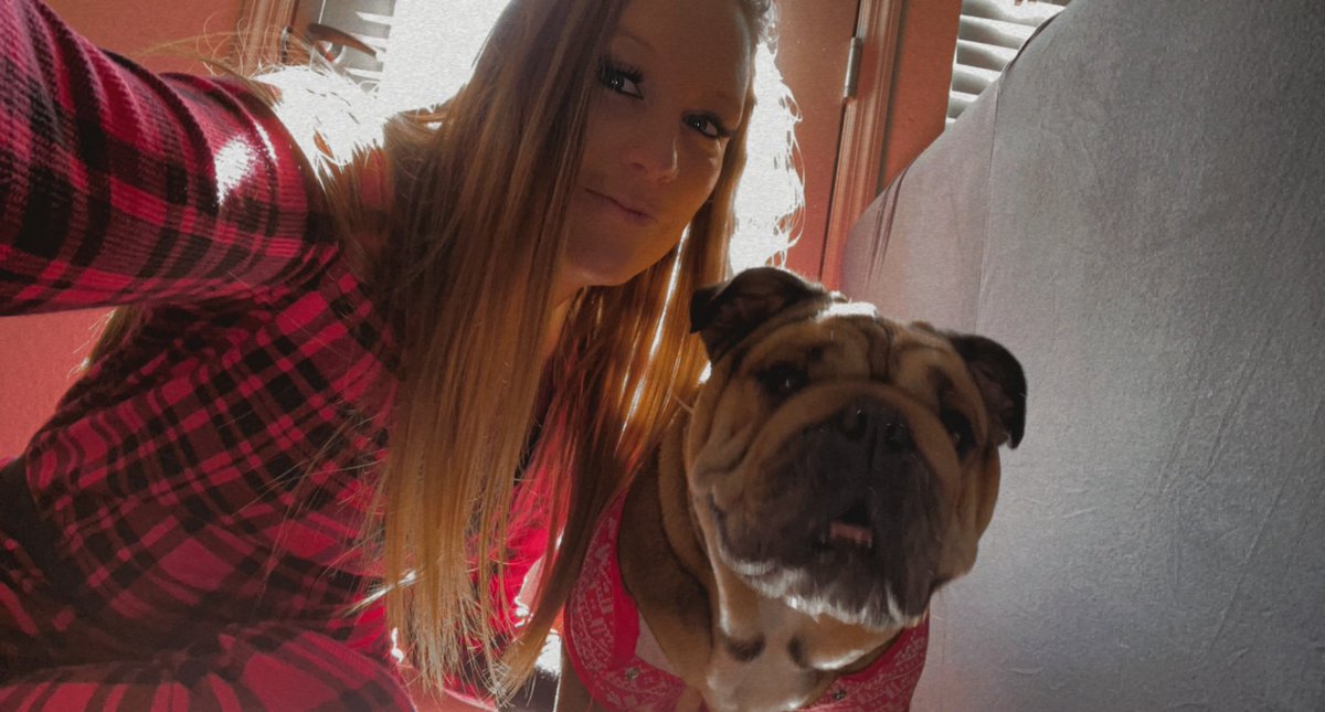 LaurenCakezzz tweet media