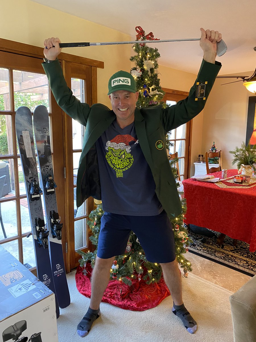 WilliaBriggsDDS's tweet photo. Won The Masters !! Going to Augusta Georgia 🇬🇪!! #masters #themasters #ping #Christmas #christmas2022 #golf #golfer #golfing #greenjacket #thegreenjacket #augusta #butlercabin #atradionlikenoother #augustageorgia #masterschampion #fun #funny #comedy #pga #liv #pgatour #livgolf https://t.co/SEkcMGMIiM