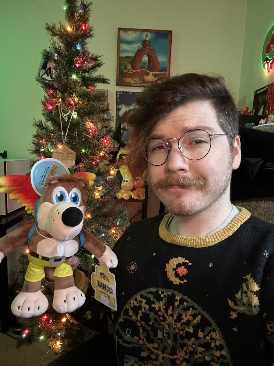 Doing a very short stream and playing <a href="/Markus_Kurko/">Kurko Mods</a> new Snow Glow Village mod for Banjo Kazooie! Live right now! Come hang out :) and MERRY CHRISTMAS!!

🔴 Live: twitch.tv/PxlWeezy

#banjokazooie #MerryChristmas #twitchstreamer #twitch