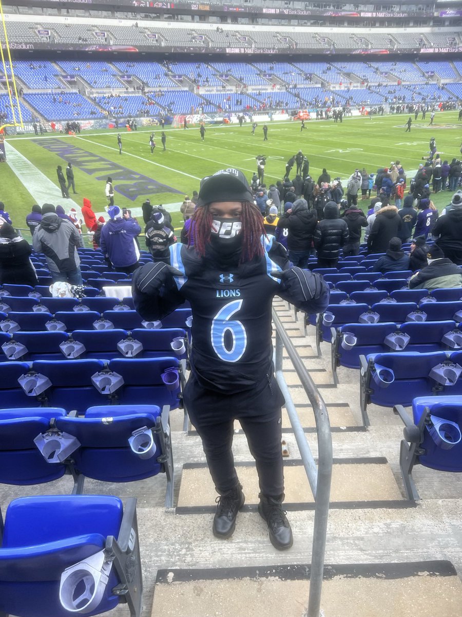 Travis Thompson tweet media