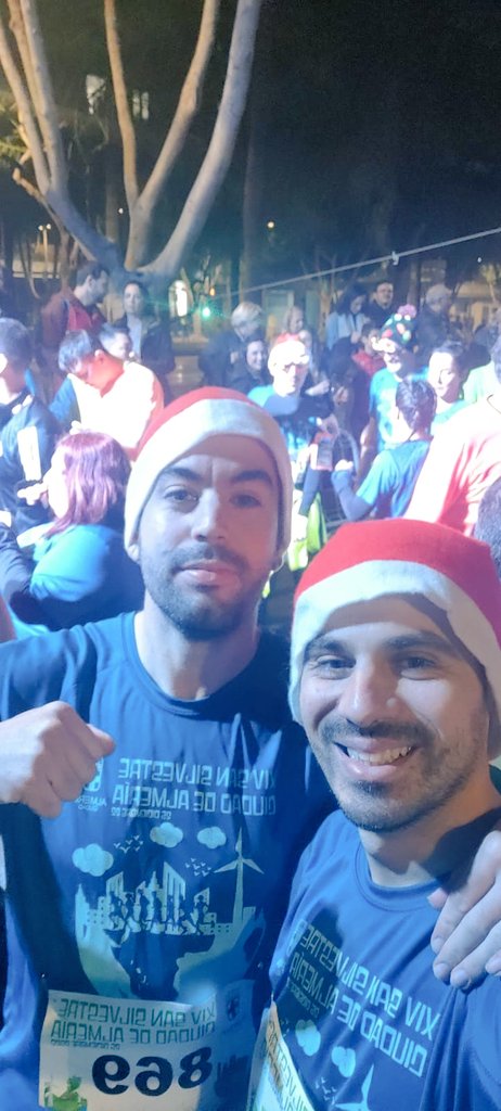 jorgeminguez95's tweet photo. Otro año más, corriendo la San Silvestre con mi amigo @DaniCarceles https://t.co/Rk2CUk1JZo