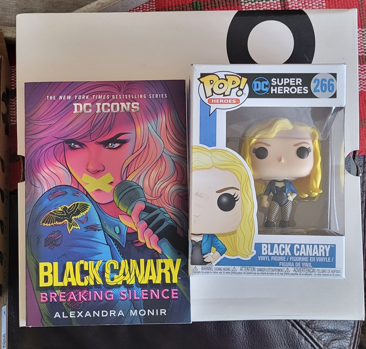 PlayandPortray's tweet photo. Even my In-Laws know me well!! ❤️ Black Canary is extremely dear to my heart. #blackcanary #dc #dccomics #dinahlance #canarycry #dcicons https://t.co/DS1tyQj5hS