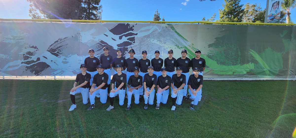 GHillsBaseball's tweet photo. Merry Christmas🎄 https://t.co/KzVUKCgFNA