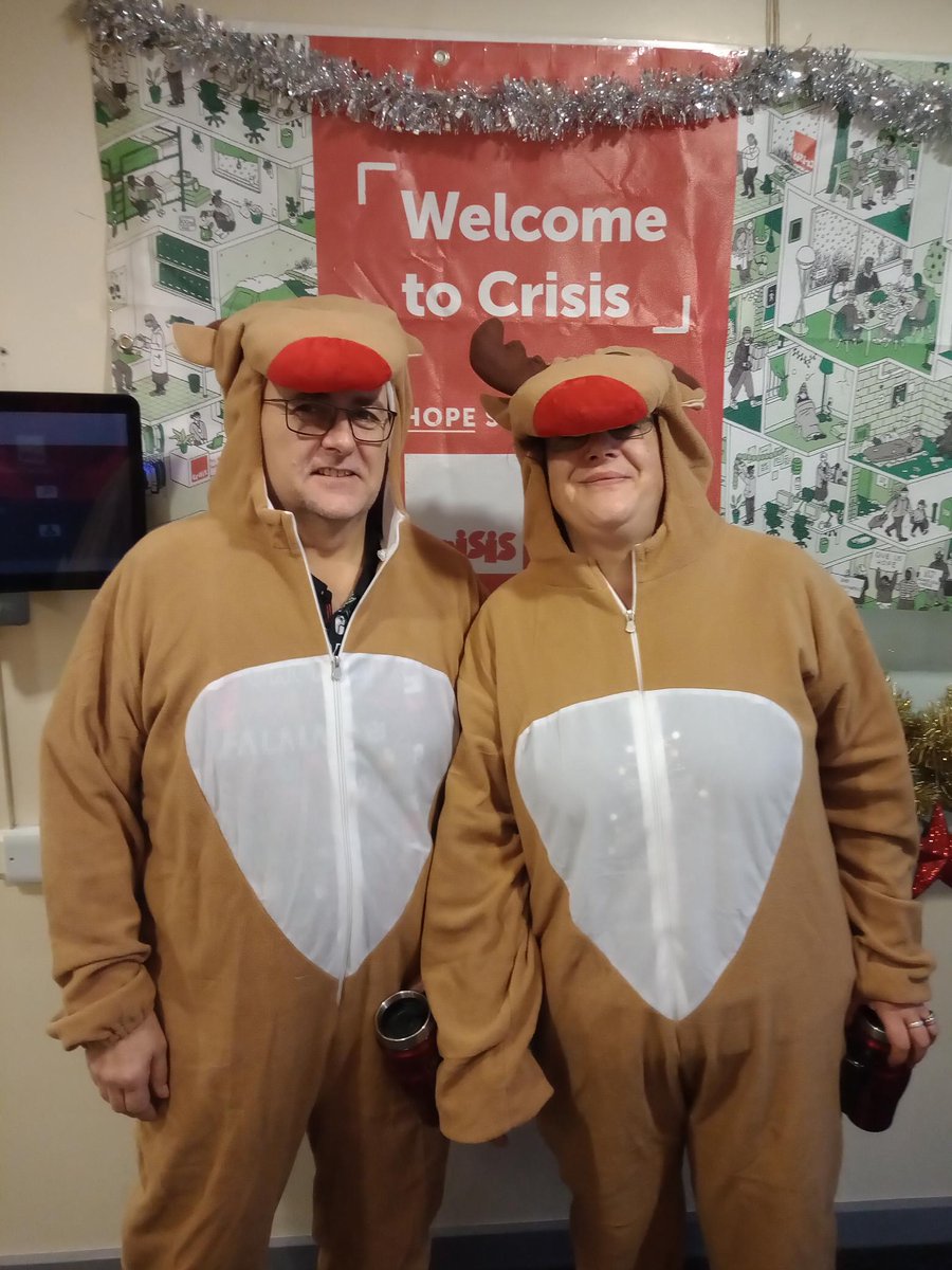 CoventryCrisis's tweet photo. Thank you to the volunteers for making Christmas special for our guests. Members played board games, took part in bingo and quizzes, listened to live music, and enjoyed a delicious Christmas meal. https://t.co/dev1rfcJDi