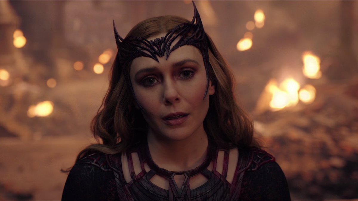 scarletwnews's tweet photo. #WandaVision director Matt Shakman says the #ScarletWitch crown that Wanda wears indicates that she is the “Master of (Chaos) Magic” in the MCU. 

He also agrees with #MultiverseOfMadness writer, Michael Waldron, that she’s “more powerful than the Sorcerer Supreme”. https://t.co/Ptf61VG3WU
