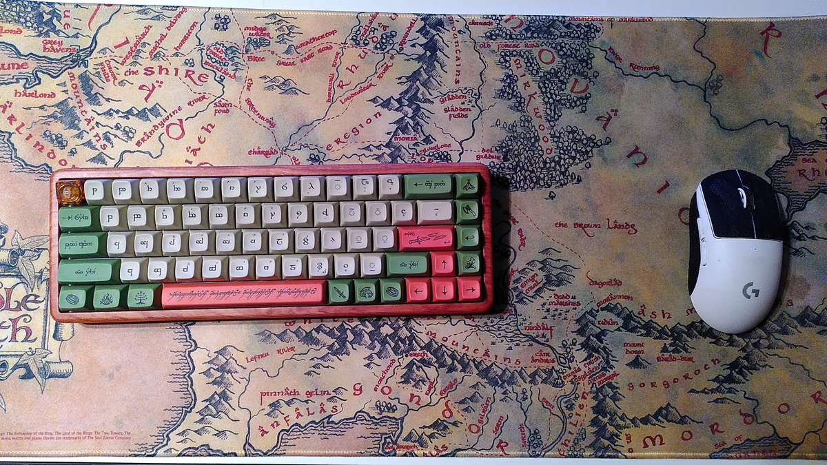 AerodzeeVGC's tweet image. I finally finished building my first custom keyboard. I'm super happy with the result. Sound profile is super thocky!
Case: bottom mount custom made wooden,
Switches: Matcha Latte V2 by @Invokeysco (lubed with 205, springs 105),
Keycaps: Tengwar keycaps by @drop x LotR.