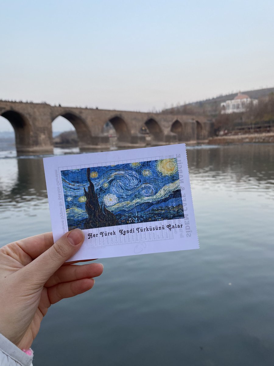 Her yürek kendi türküsünü çalar..