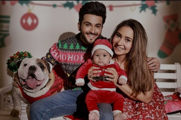 Merry Christmas ♥️😍
Cutest Family Ever 🥹💕

#DheerajDhoopar #VinnyAroraDhoopar #ZaynDhoopar #OreoDhoopar 
<a href="/DheerajDhoopar/">Dheeraj Dhoopar</a> <a href="/VinnyArora2/">Vinny Arora</a>