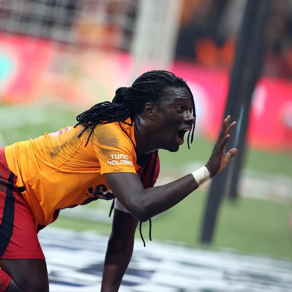 BafGomis's tweet photo. Bir Aslan’ın hayatı gibi.. B planım yok. Ya yapacağım ya öleceğim. 
💛🦁❤️ https://t.co/oEBusSOaRy