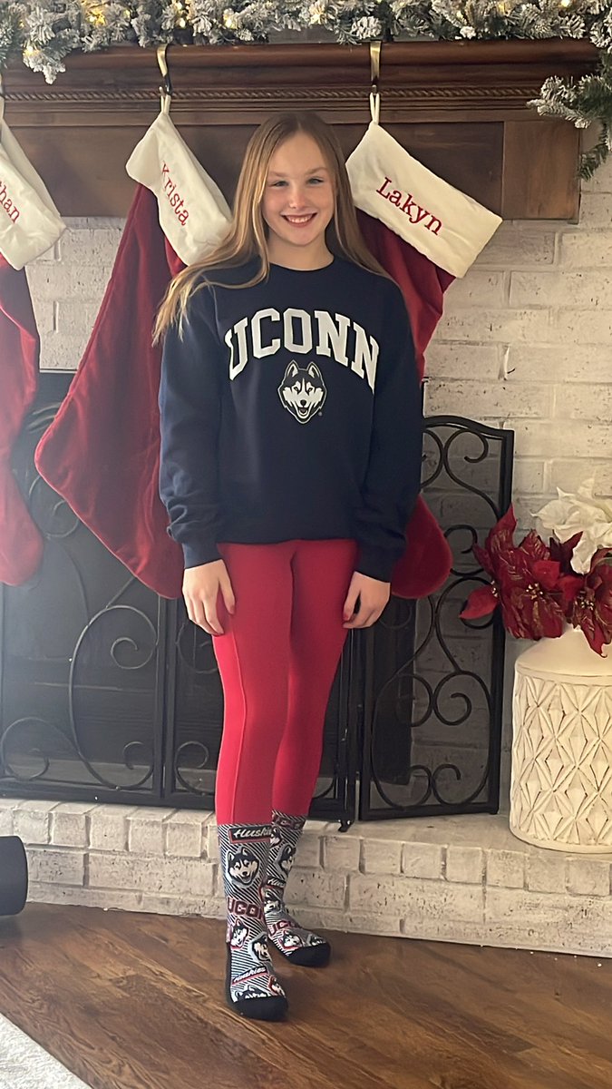 KMBinam11's tweet photo. @UConnWBB @paigebueckers1 loving our UCONN gear! 💪🏻❤️💙 https://t.co/L0aTQOr1Bm