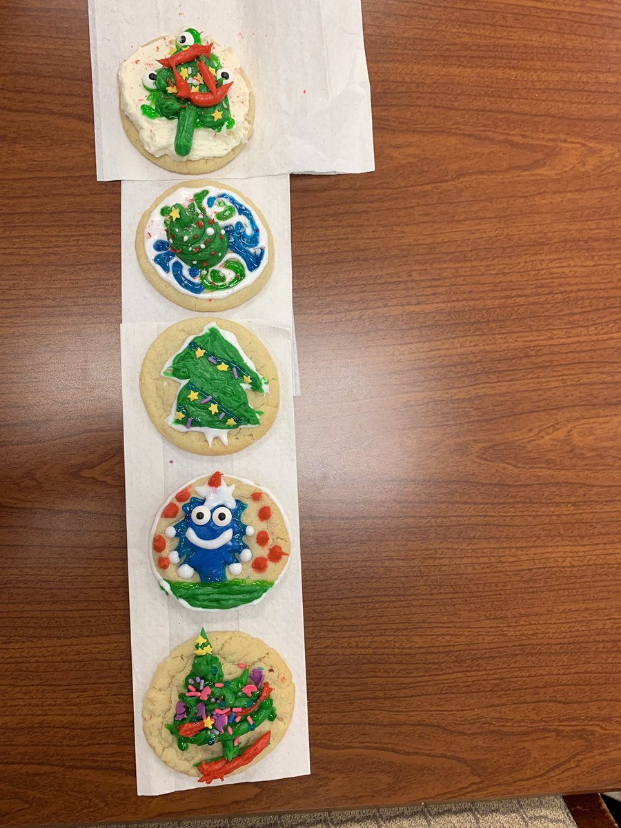 UCBBG's tweet photo. Happy Holidays from BBG! We had some awesome and creative cookie designs at our holiday party🍪! Shout out to Joey for winning the cookie decorating competition!! https://t.co/lp4FhU0BSP