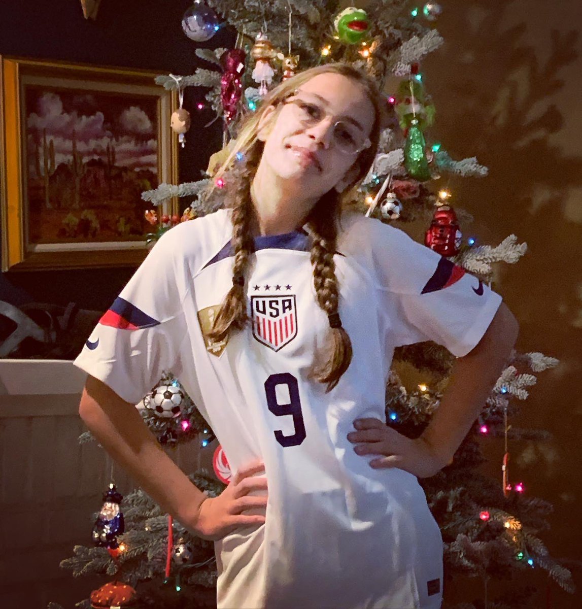 nenareuser's tweet photo. All I want for Christmas is #PUGH #uswnt https://t.co/vPnTy7QjTS