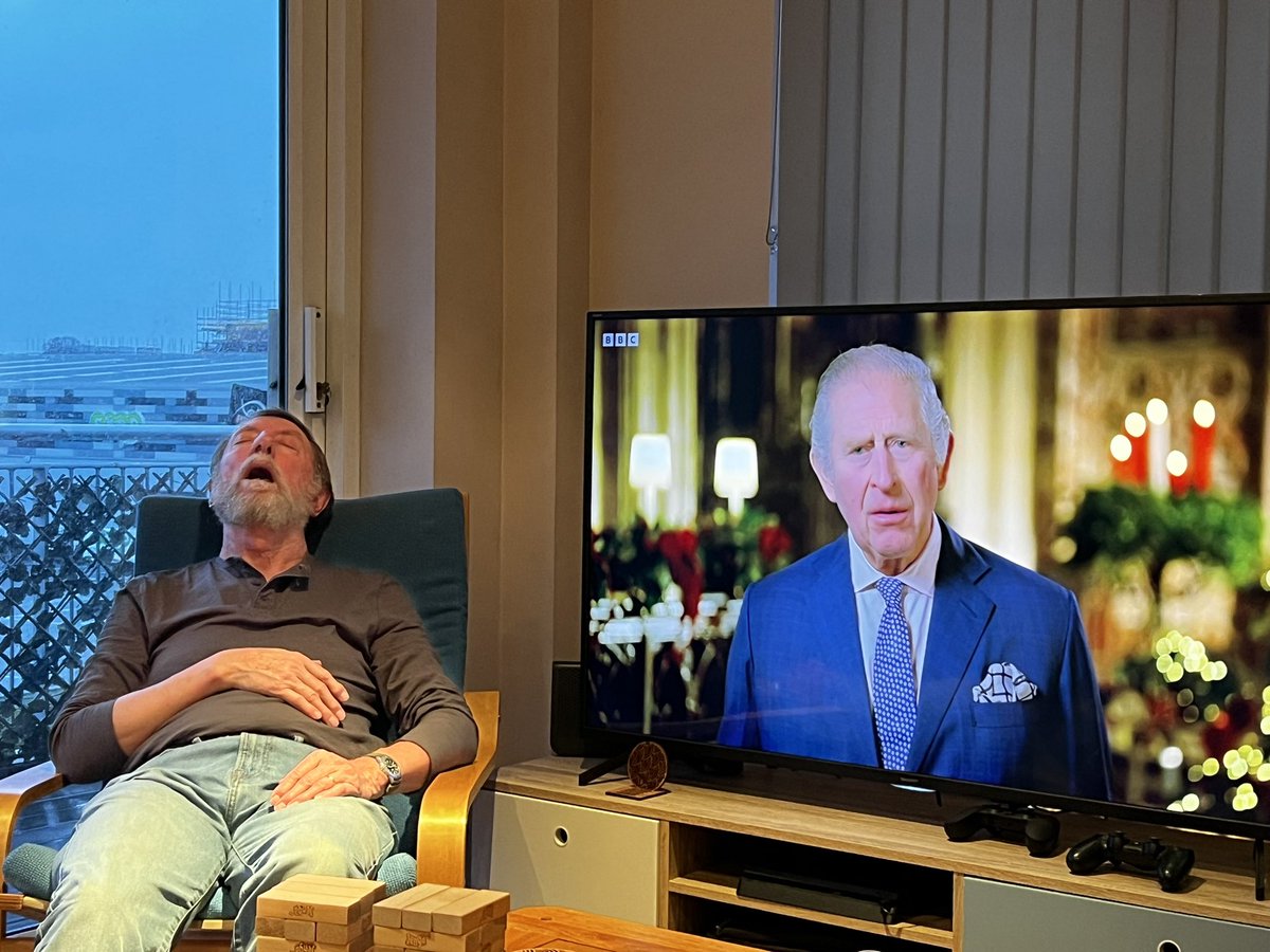 FranCresswell's tweet photo. I’m not sure dad was too impressed with Charles’ Speech https://t.co/AGKBAAXPqg